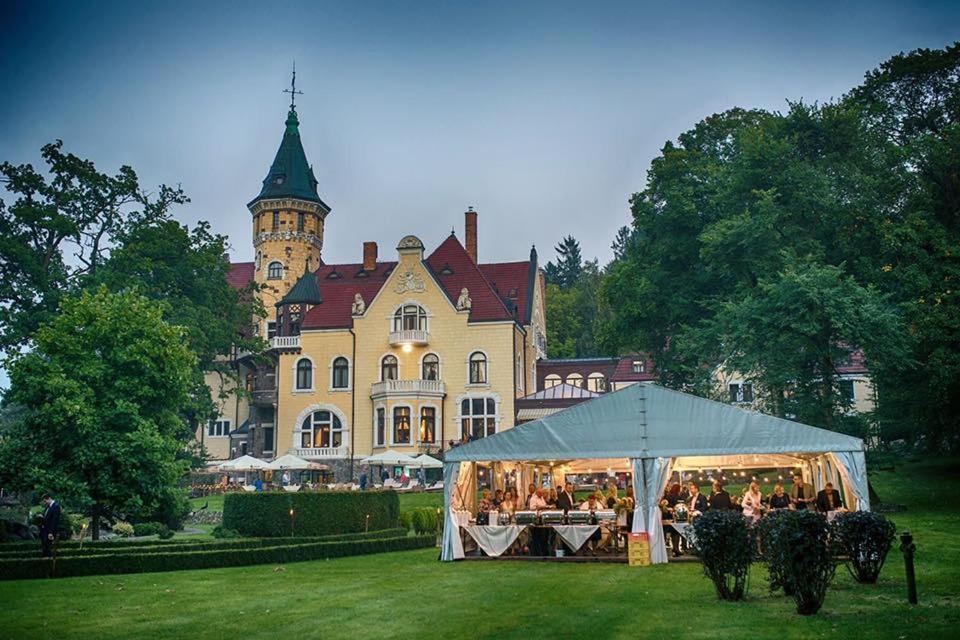 Hotel Bursztynowy Palac كوزتسالين المظهر الخارجي الصورة